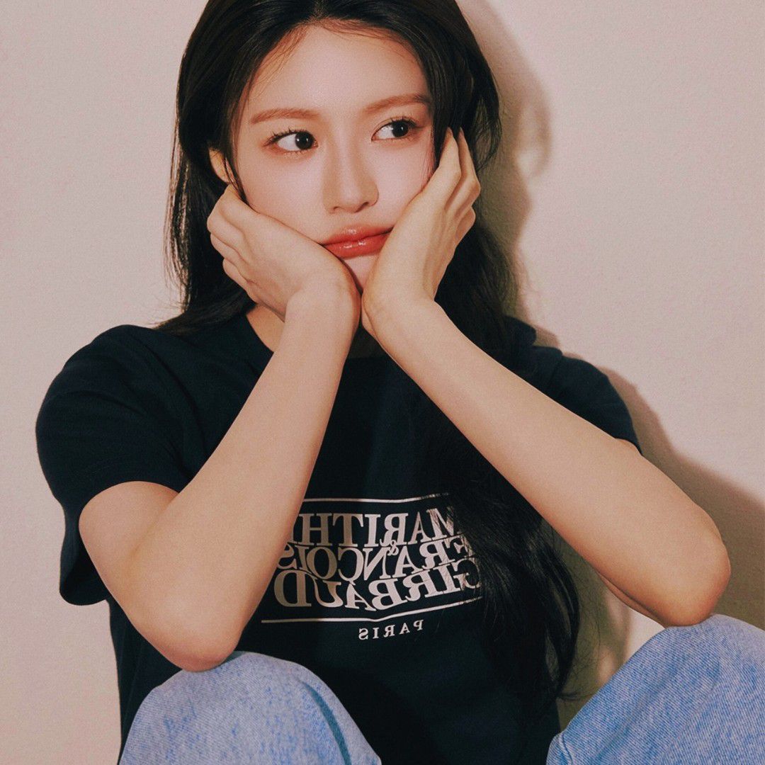 Recent activity shot of Go Younjung