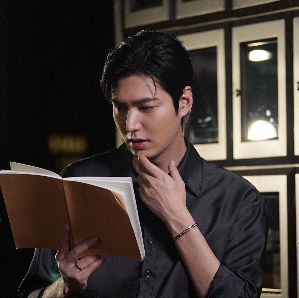 Behind-the-scenes cut of Lee Minho