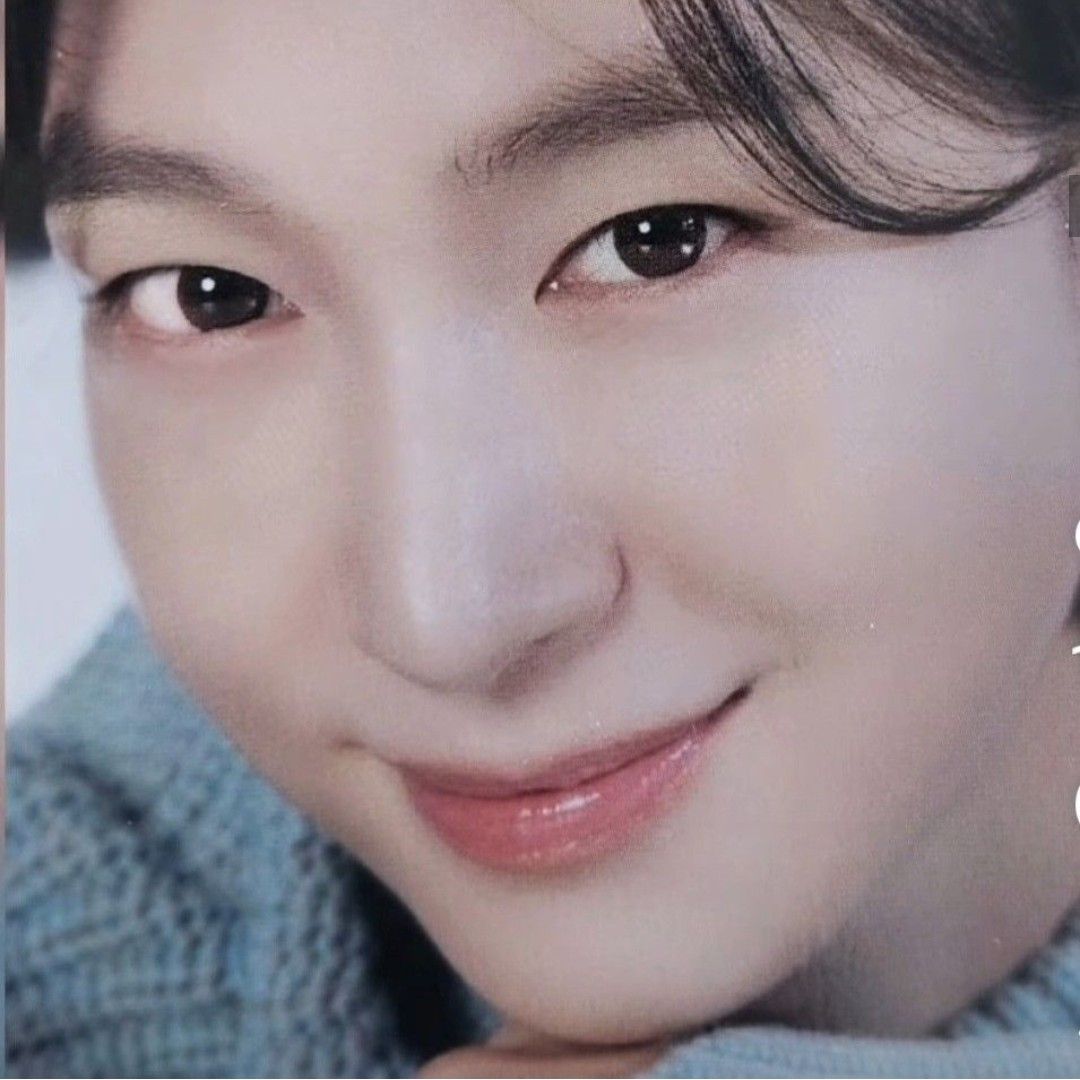 Behind-the-scenes cut of Kim Yongbin