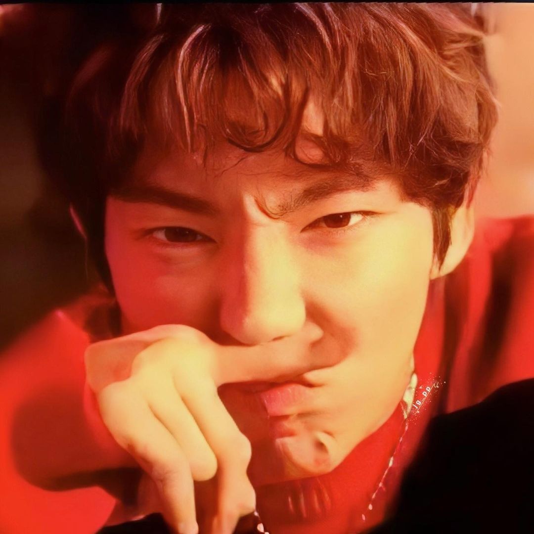 Latest photo of Lee Joongi
