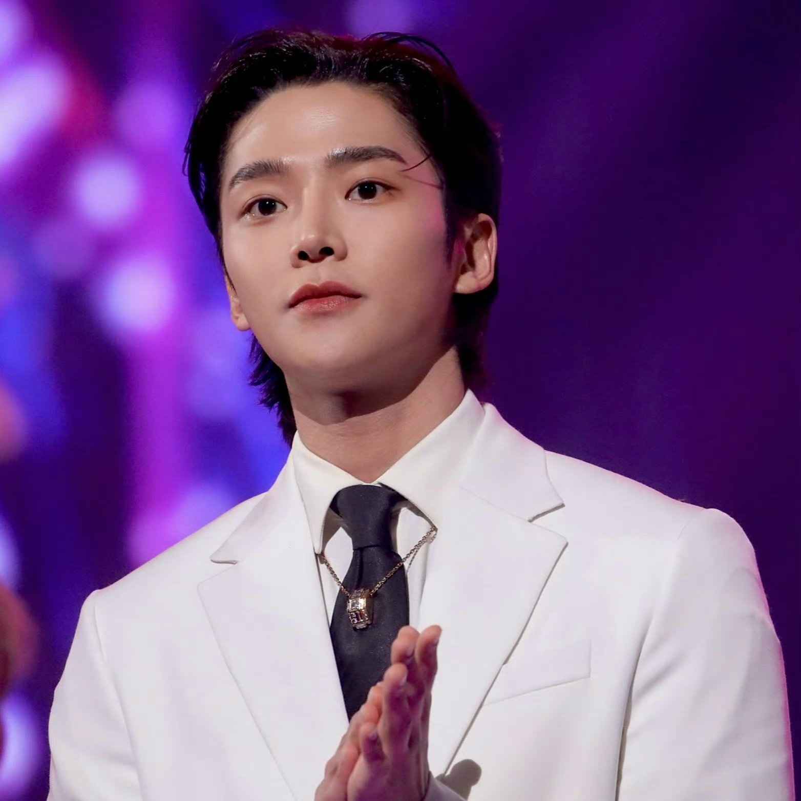 Behind-the-scenes cut of Rowoon