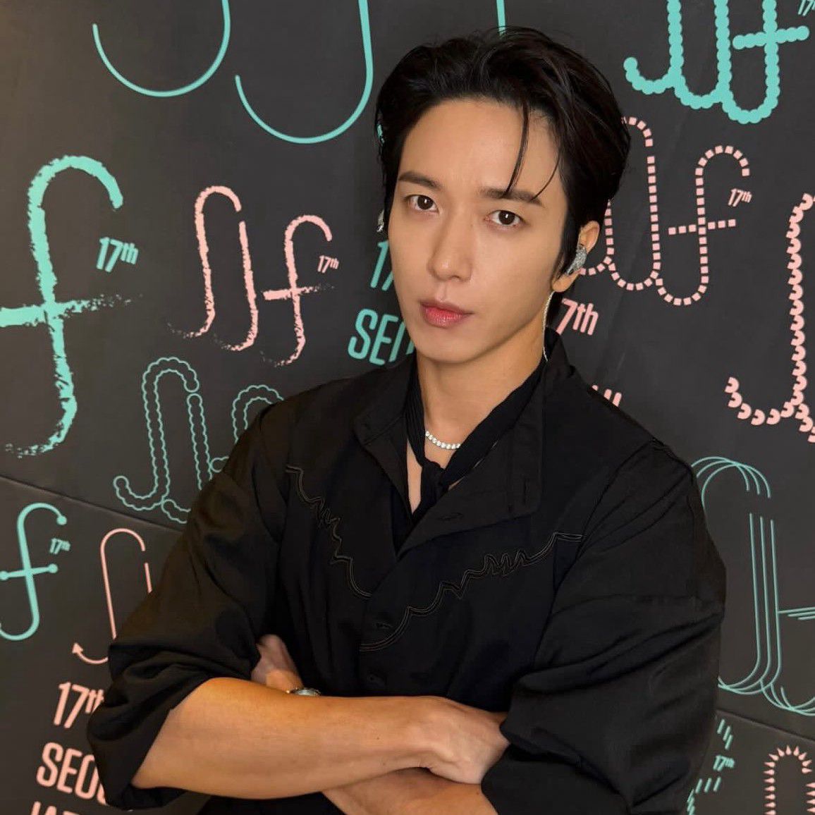 Behind-the-scenes cut of Jung Yonghwa