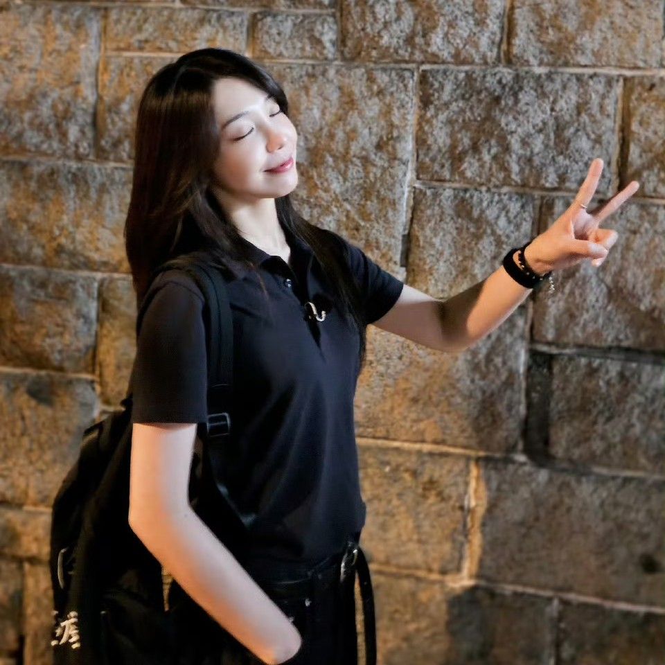 A moment captured by a fan of Jung Eunji