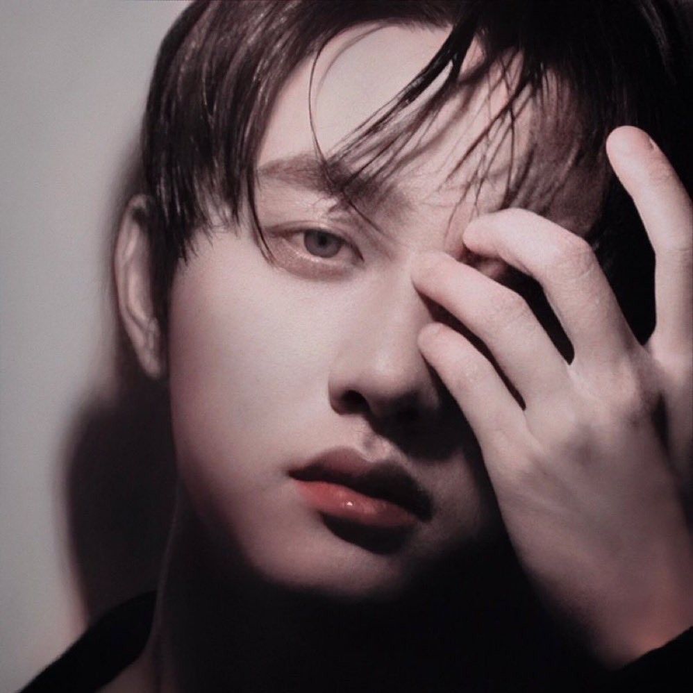 Behind-the-scenes cut of Doh Kyungsoo (D.O.)