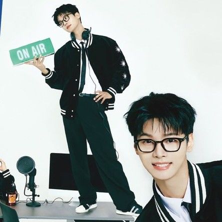 A moment captured by a fan of Cha Hakyeon (N)