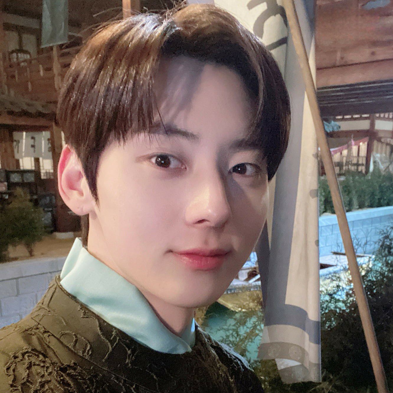 Behind-the-scenes cut of Hwang Minhyun