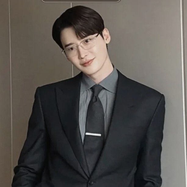 Latest photo of Lee Jongsuk