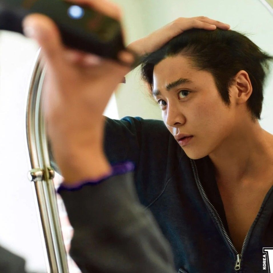 Behind-the-scenes cut of Rowoon