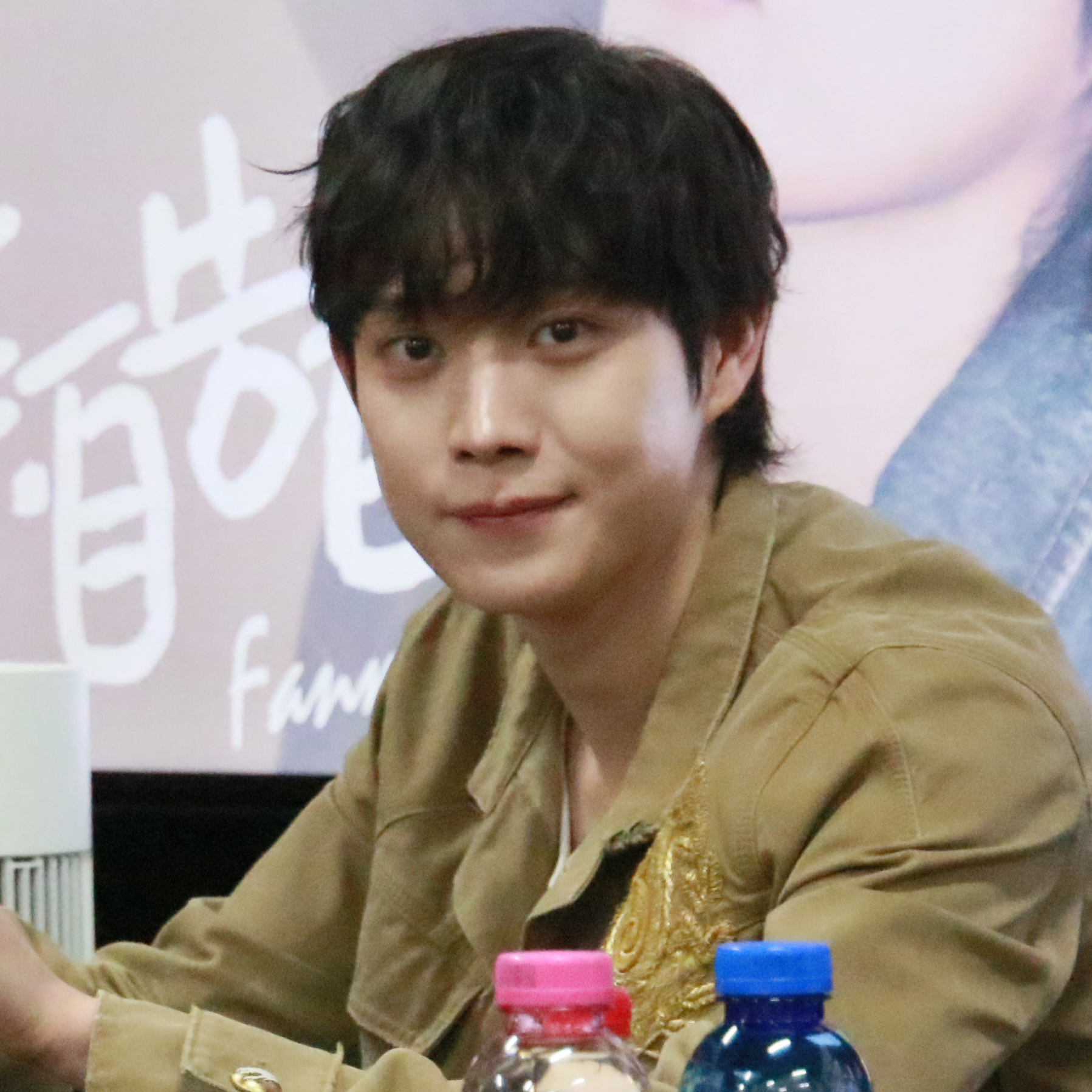 Behind-the-scenes cut of Kim Youngdae