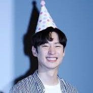 Behind-the-scenes cut of Lee Jaehoon