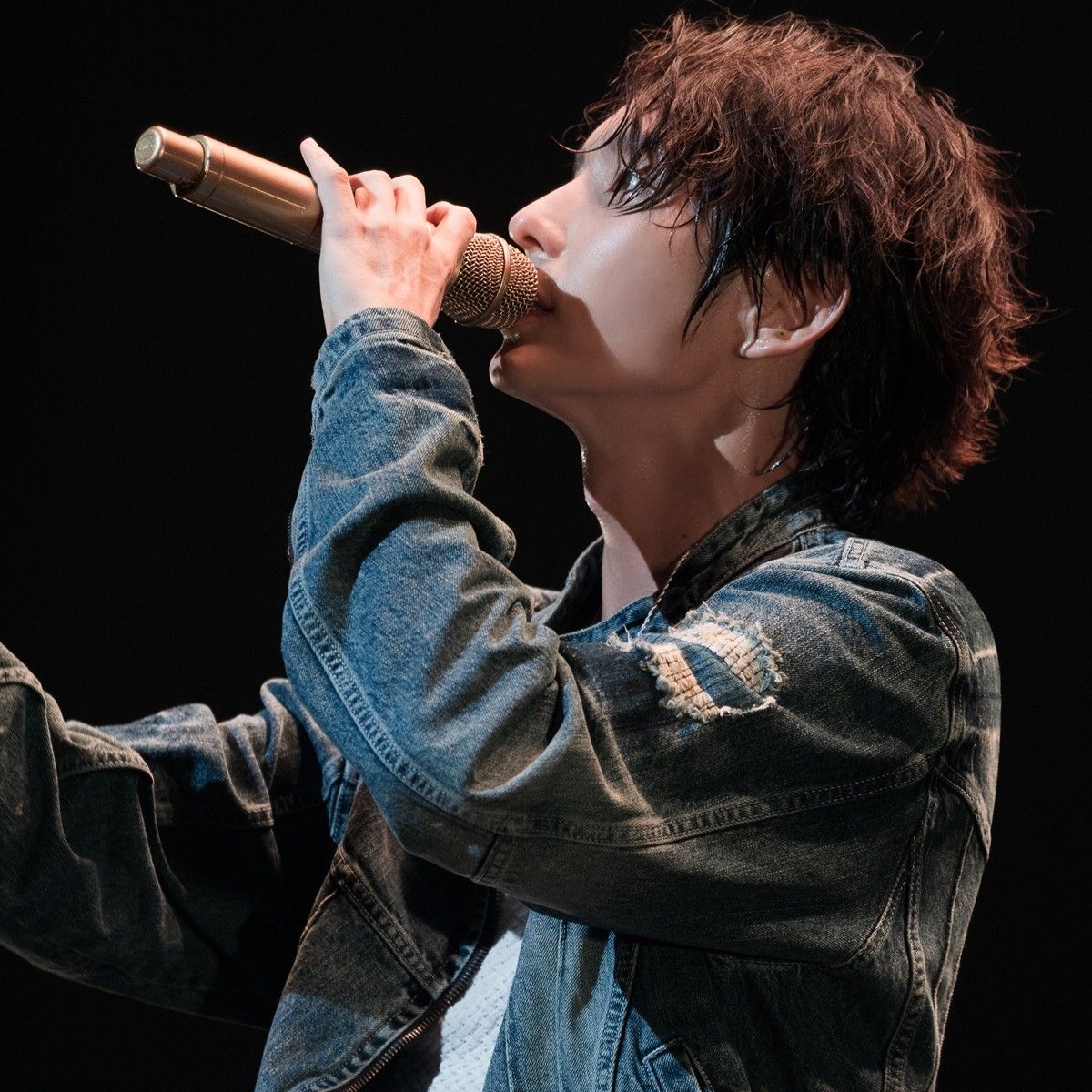 A moment captured by a fan of Lee Joongi