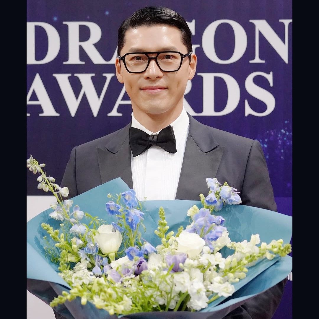 Momen yang diabadikan oleh penggemar Hyun Bin