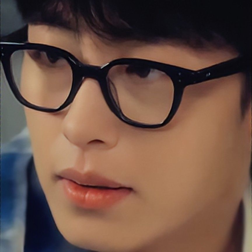 Recent activity shot of Lee Jaewook