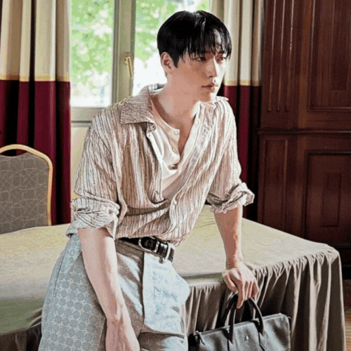 Behind-the-scenes cut of Seo Kangjoon