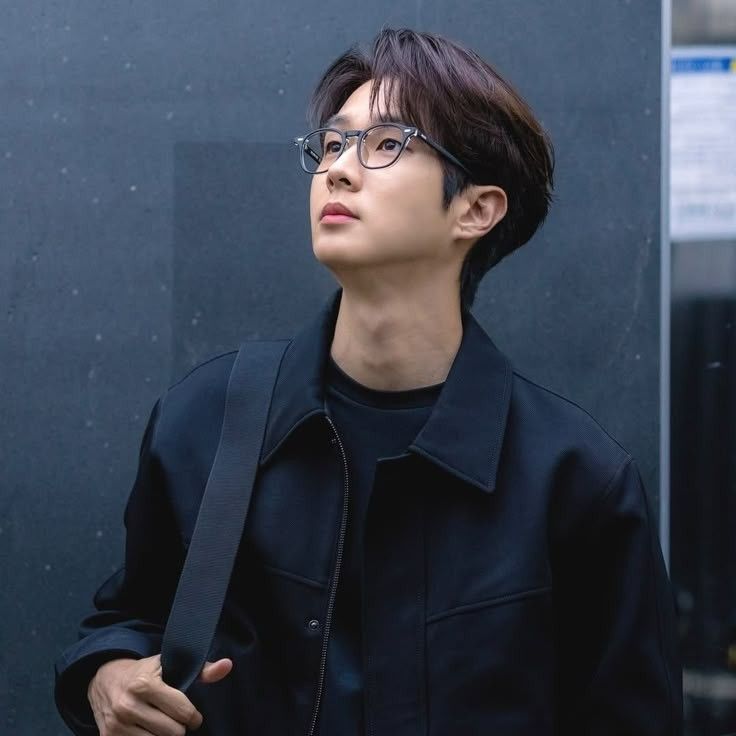 Latest photo of Choi Wooshik