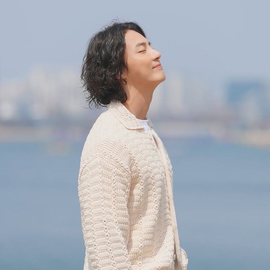 Latest photo of Yoon Shiyoon