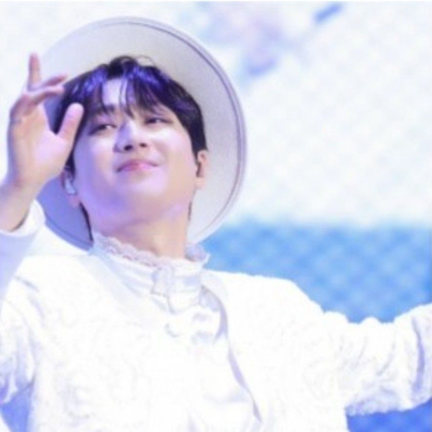 李灿元的最新照片