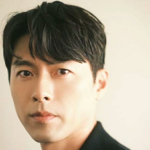 A moment captured by a fan of Hyun Bin