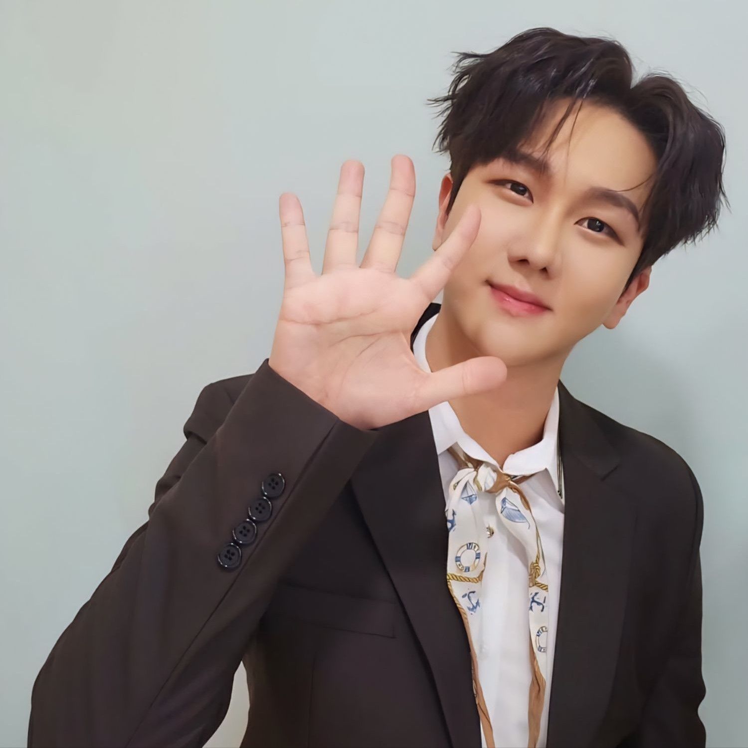 Behind-the-scenes cut of Kim Soochan