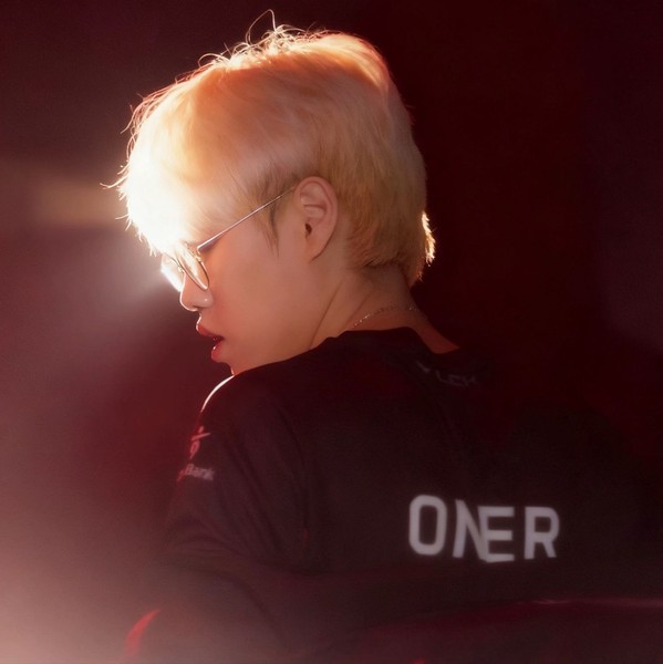 Today’s standout profile photo of Oner on Choeaedol Celeb