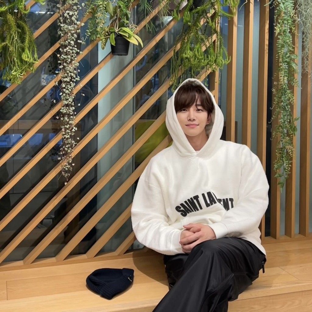 粉絲拍下的李俊昊瞬間