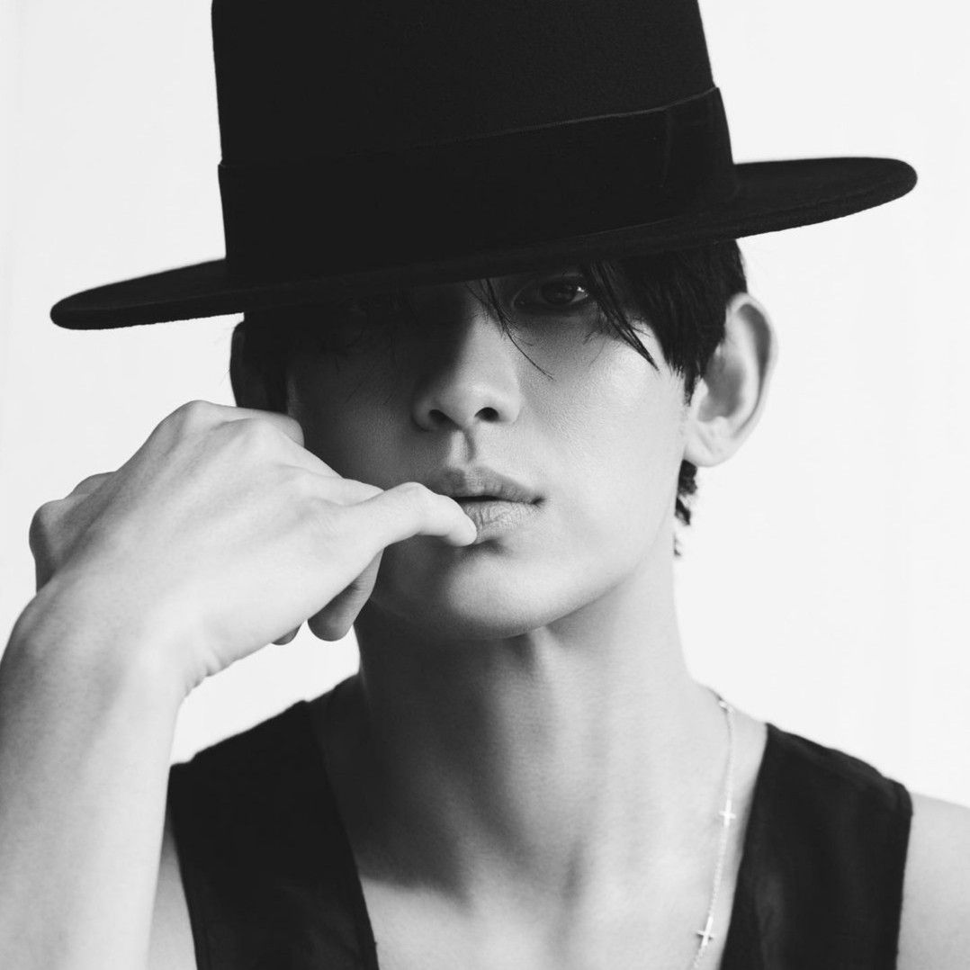 金秀贤的最新照片