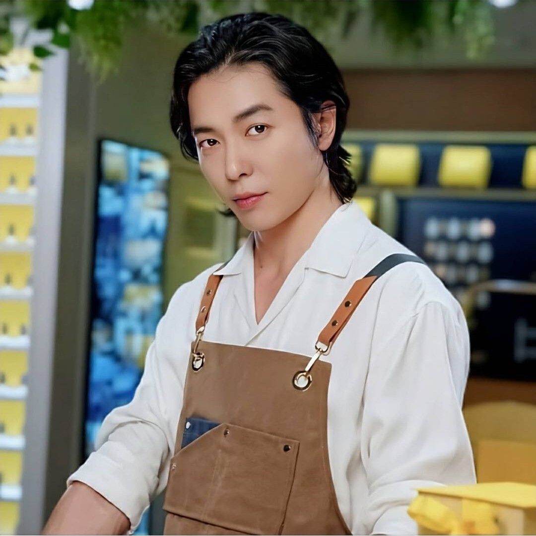 A moment captured by a fan of Kim Jaewook