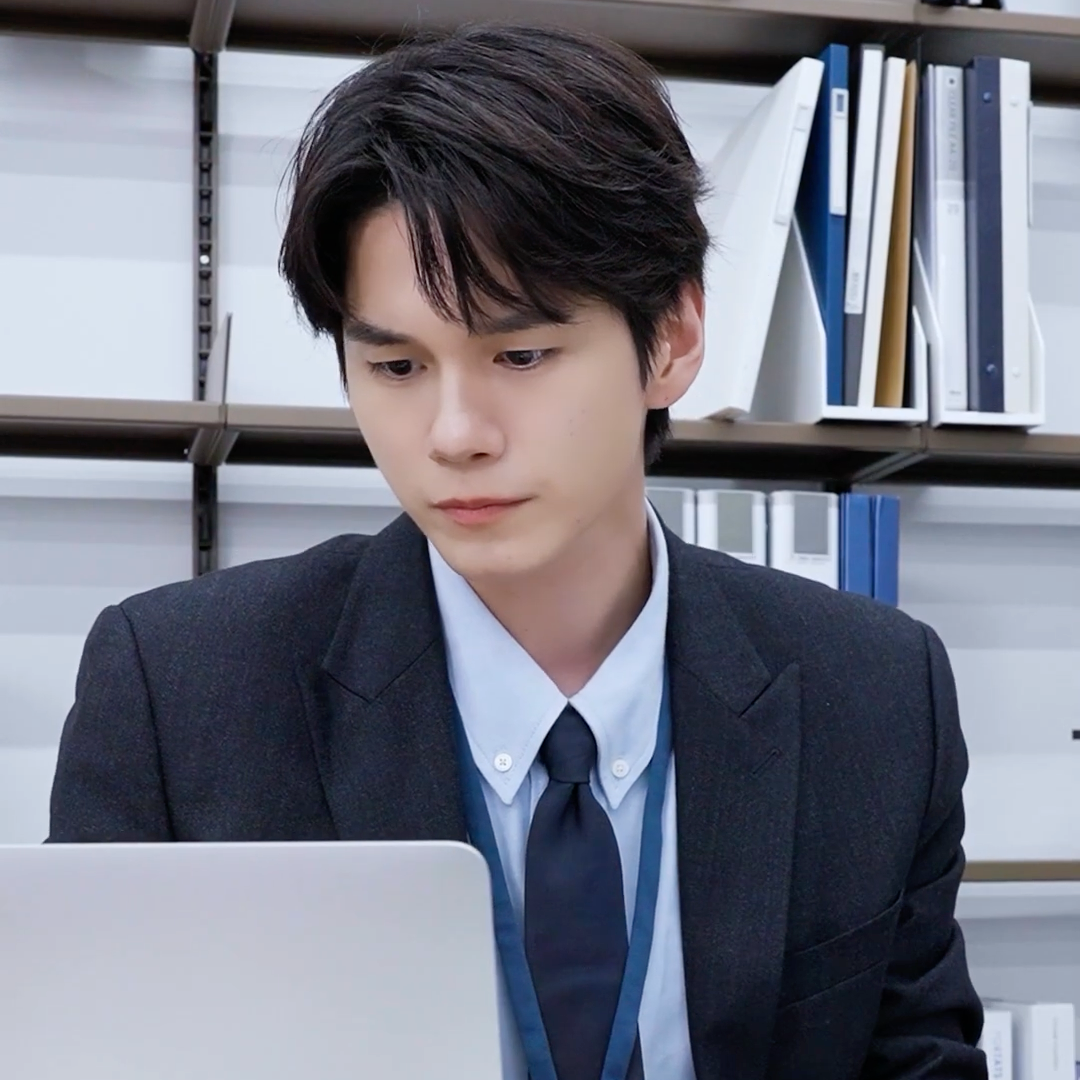 Foto terbaru dari Ong Seongwu