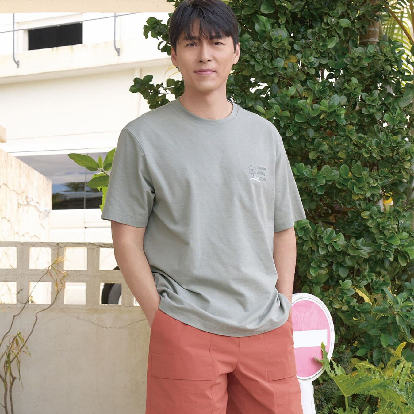 Behind-the-scenes cut of Hyun Bin