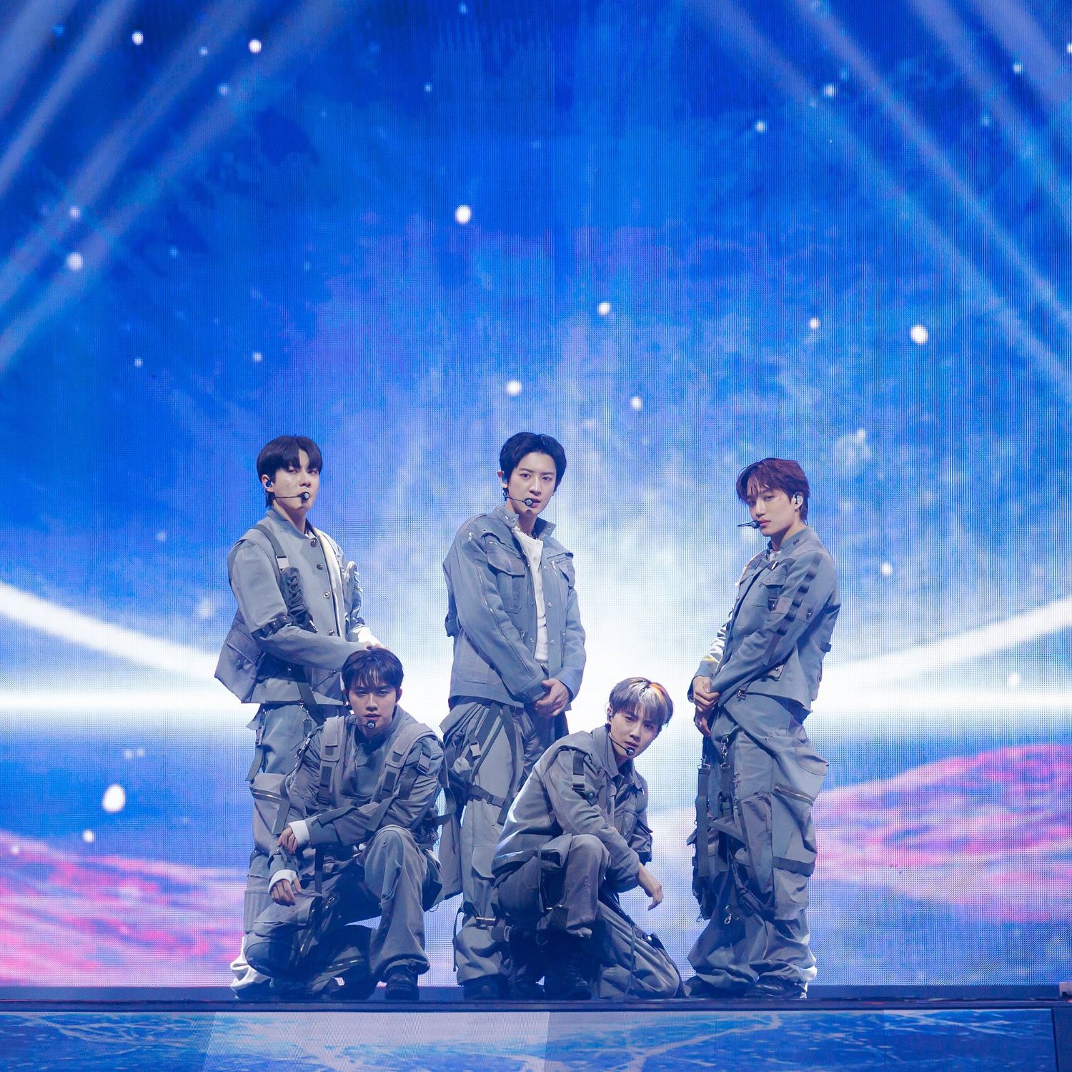 Behind-the-scenes cut of Suho