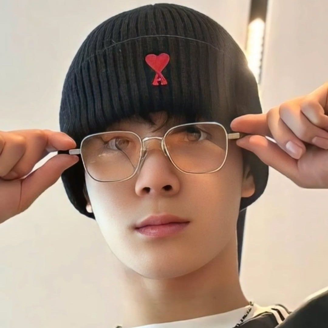 Recent activity shot of Jeong Dongwon