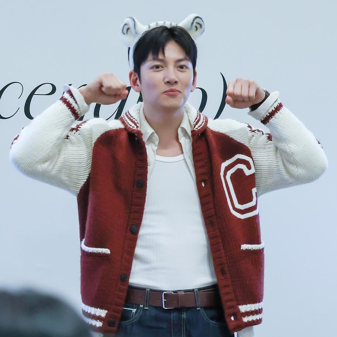 Behind-the-scenes cut of Ji Changwook