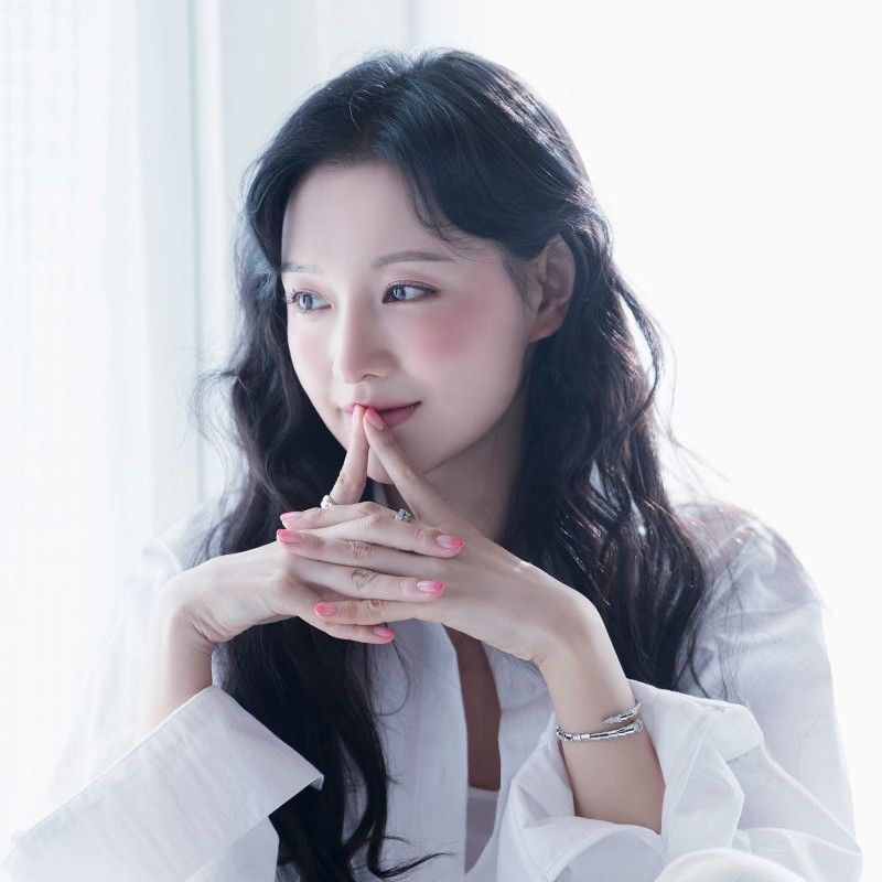 Latest photo of Kim Jiwon