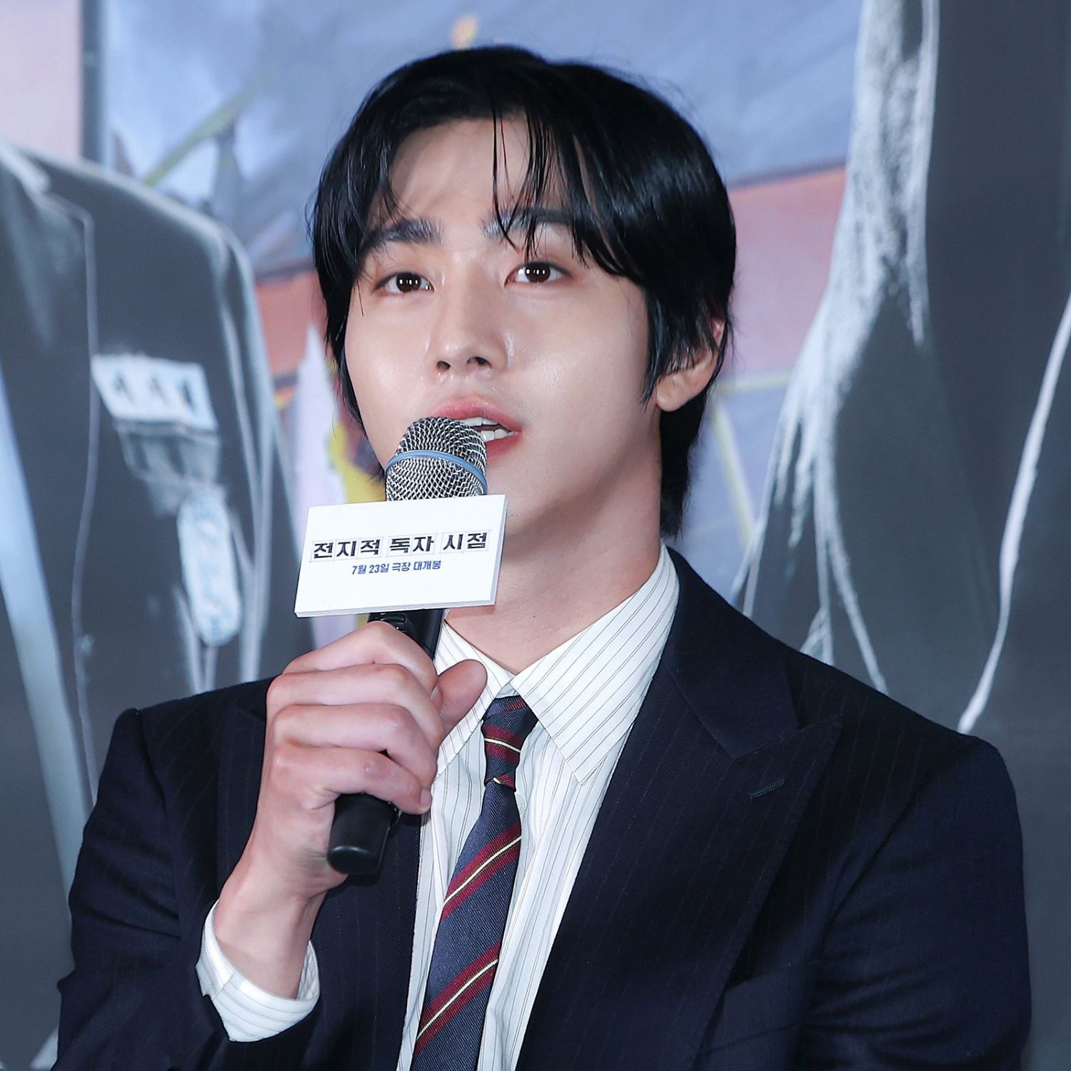 Behind-the-scenes cut of Ahn Hyoseop