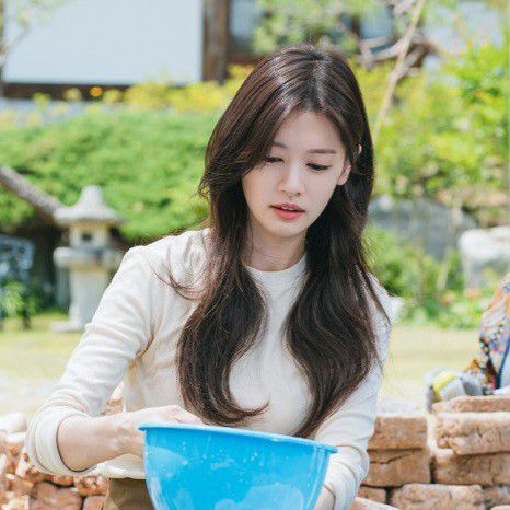 Recent activity shot of Jung Somin