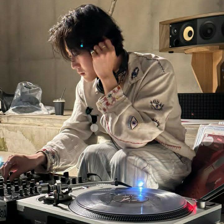 Latest photo of Lee Jongwon