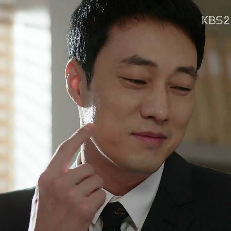 Behind-the-scenes cut of So Jisub
