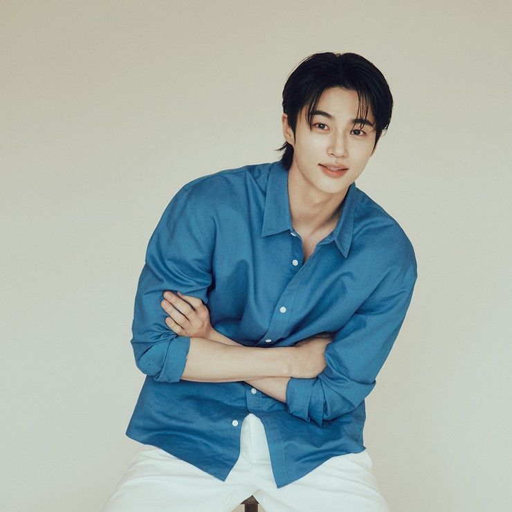 Behind-the-scenes cut of Byeon Wooseok