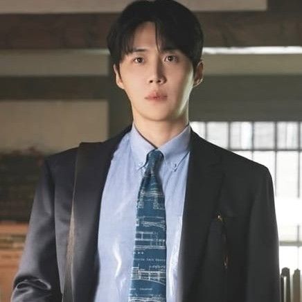 Behind-the-scenes cut of Kim Seonho