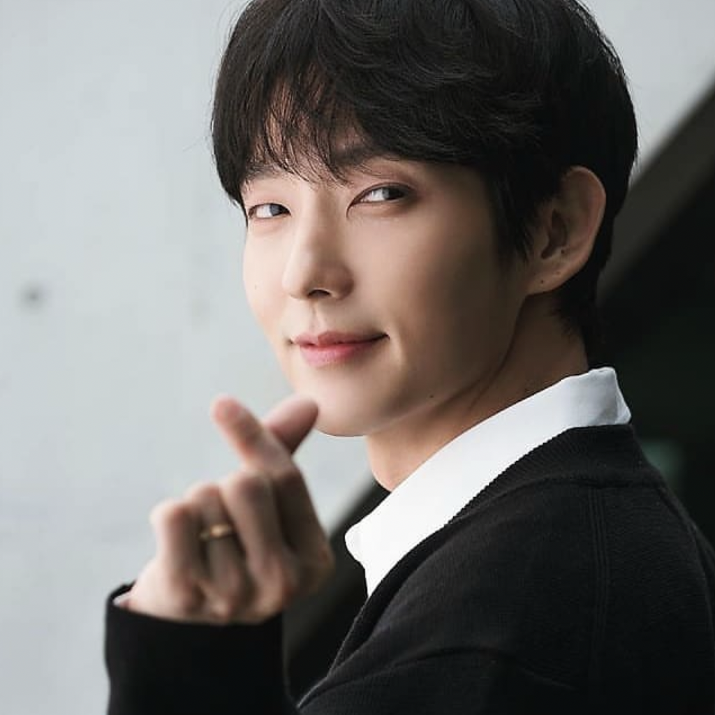 Latest photo of Lee Joongi