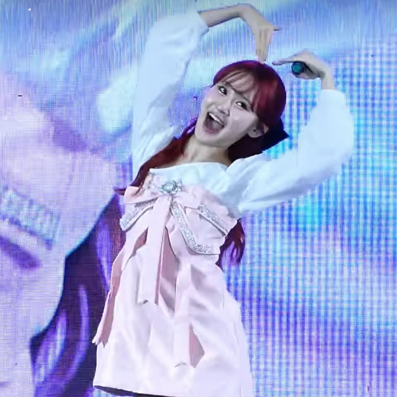 Behind-the-scenes cut of Kim Dahyun