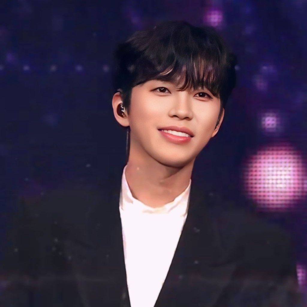 Behind-the-scenes cut of Lim Youngwoong