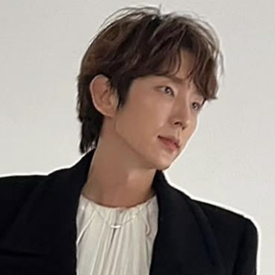 Latest photo of Lee Joongi