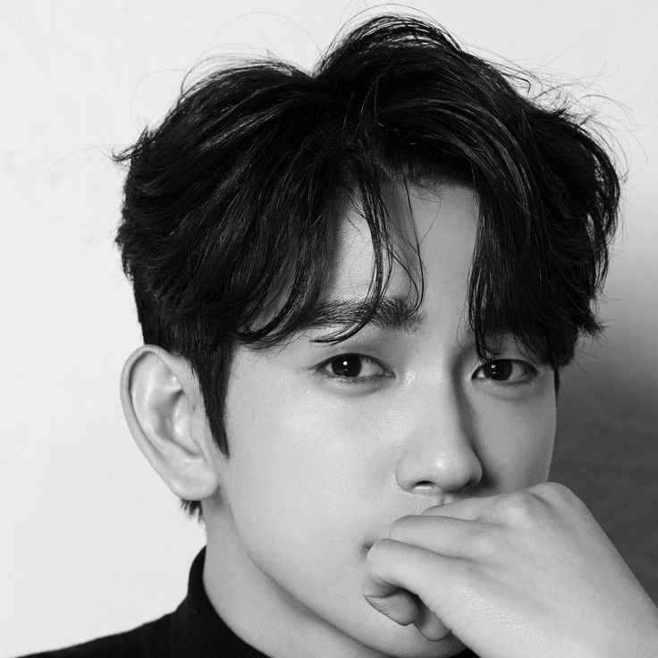 Momen yang diabadikan oleh penggemar Park Jinyoung