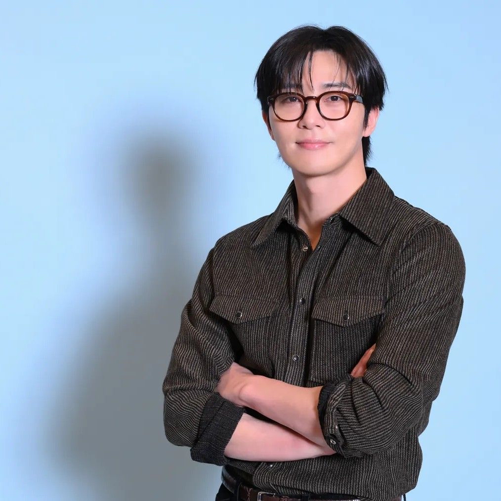 A moment captured by a fan of Park Seojoon