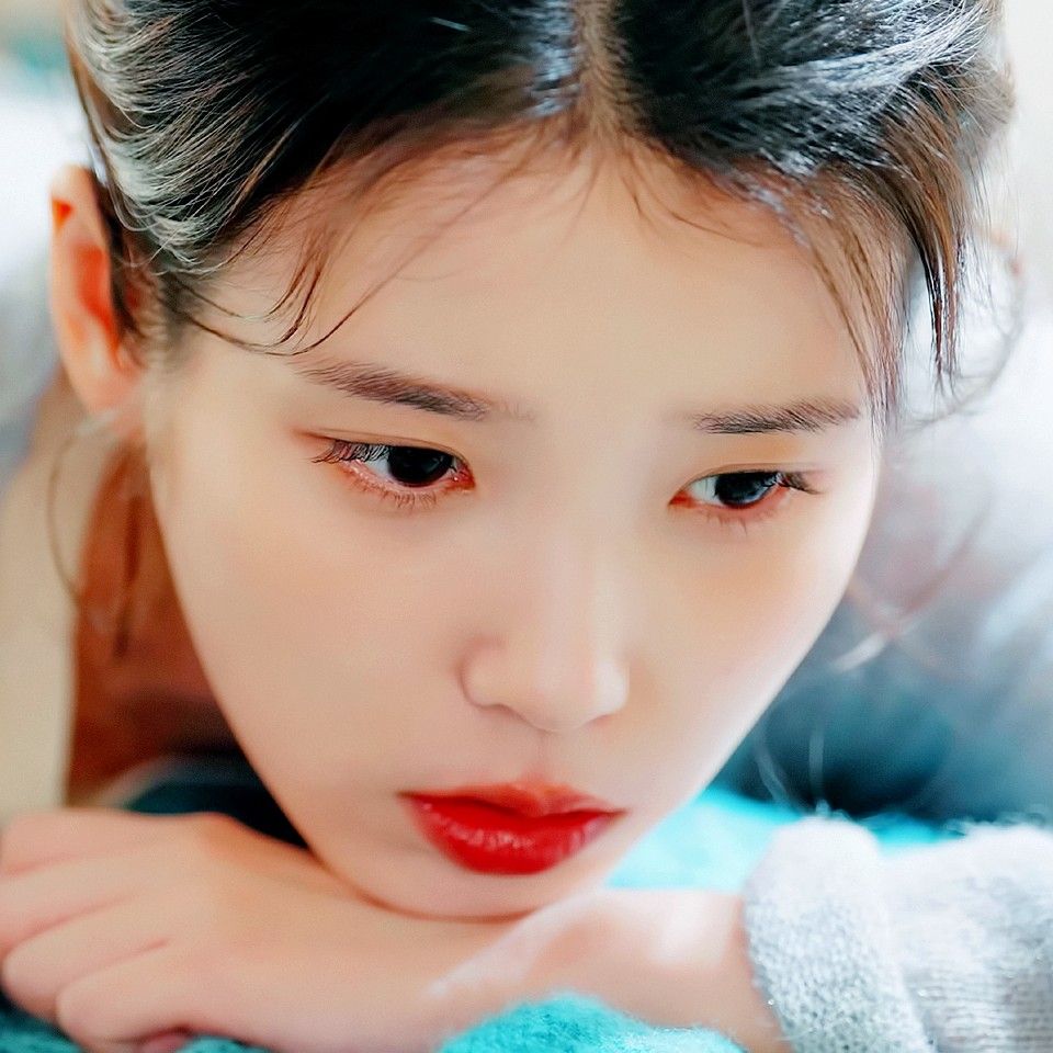 A moment captured by a fan of IU