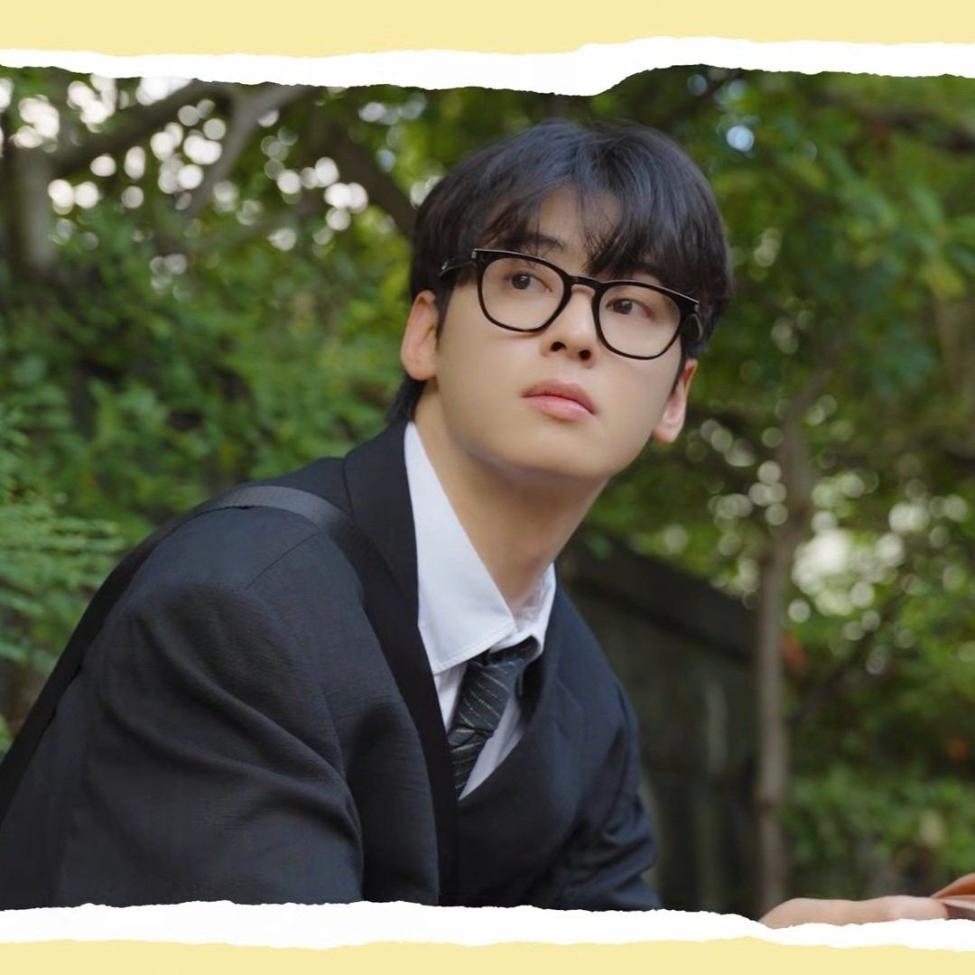 Recent activity shot of Cha Eunwoo