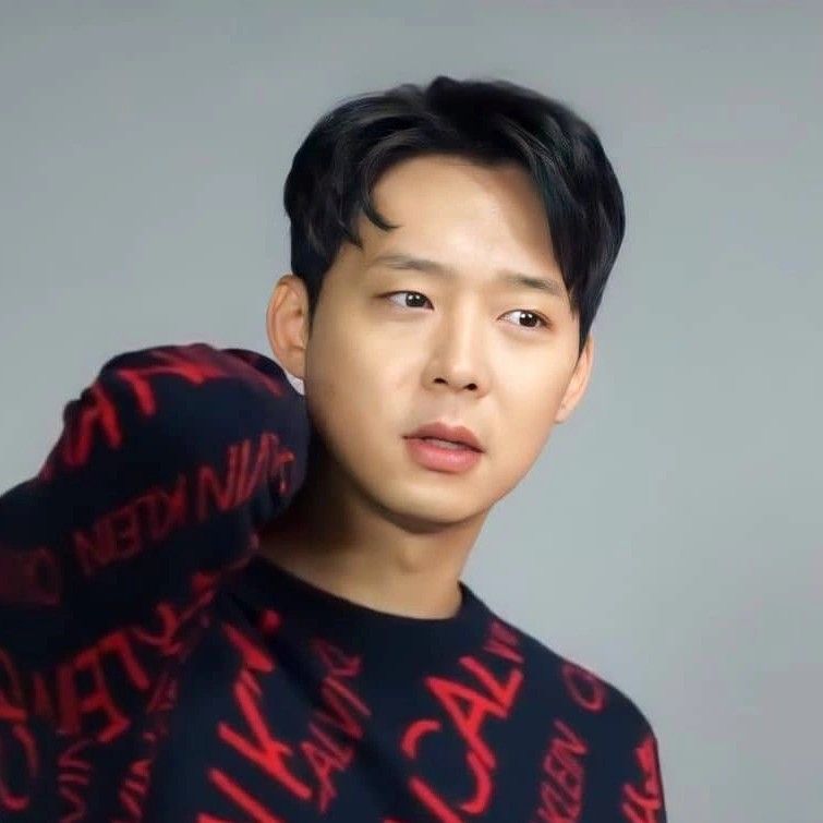 A moment captured by a fan of Park Yoochun