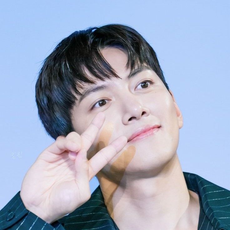 Behind-the-scenes cut of Ji Changwook