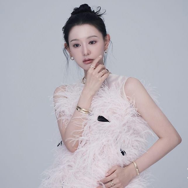 Behind-the-scenes cut of Kim Jiwon